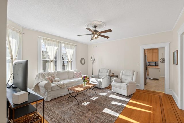 712 5th Street NE, Minneapolis, MN 55413