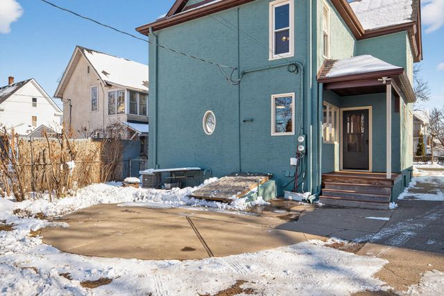 712 5th Street NE, Minneapolis, MN 55413