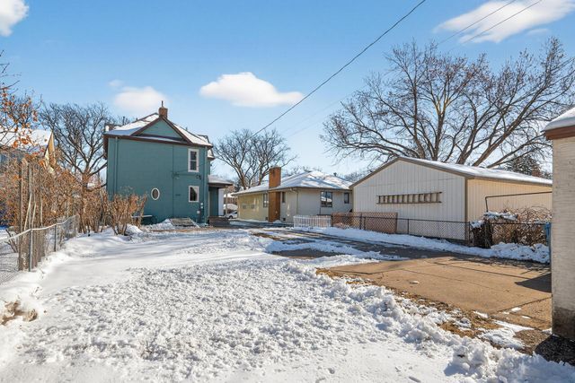 712 5th Street NE, Minneapolis, MN 55413