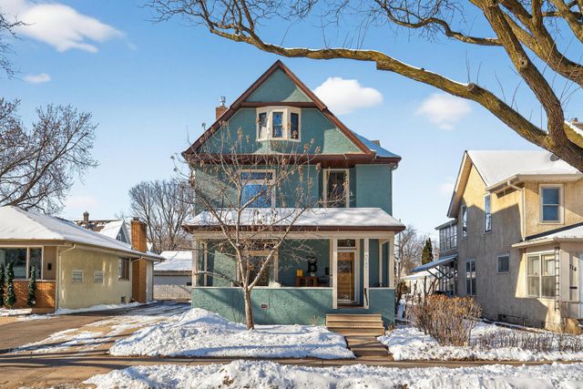 712 5th Street NE, Minneapolis, MN 55413