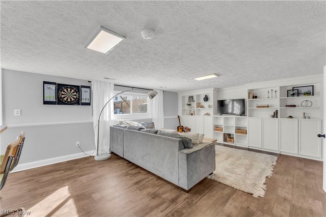 26839 Fairfax Lane, North Olmsted, OH 44070