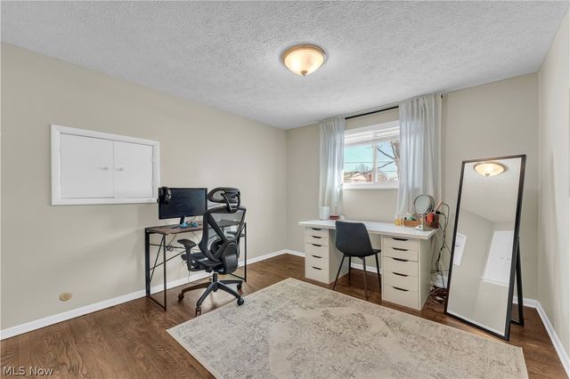 26839 Fairfax Lane, North Olmsted, OH 44070