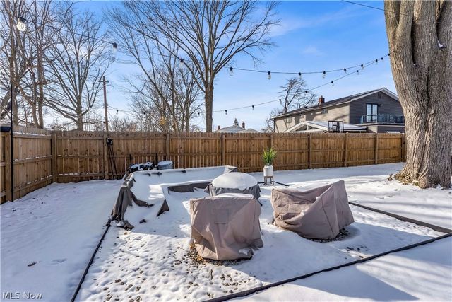 26839 Fairfax Lane, North Olmsted, OH 44070