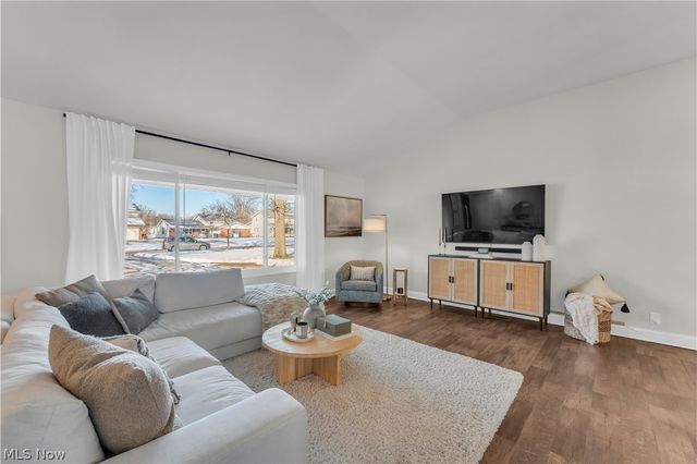 26839 Fairfax Lane, North Olmsted, OH 44070