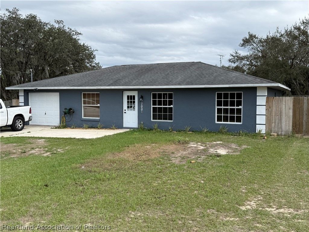 2100 N Saginaw Road, Avon Park, FL 33825