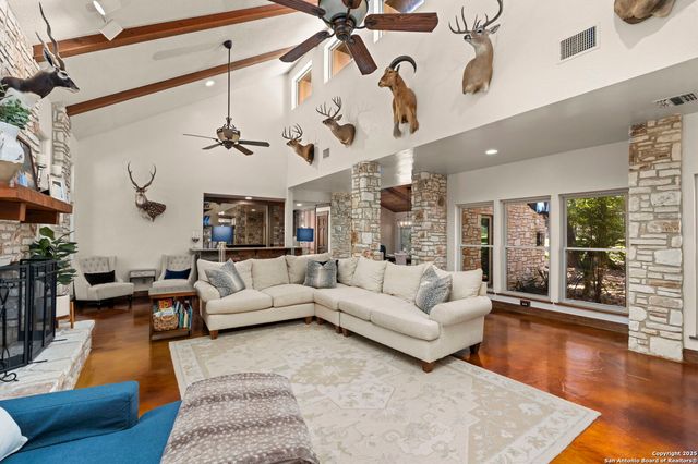 8707 Paisano Pass, San Antonio, TX 78255