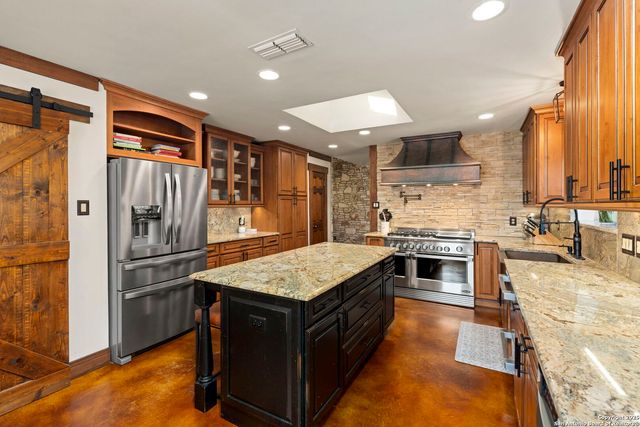 8707 Paisano Pass, San Antonio, TX 78255