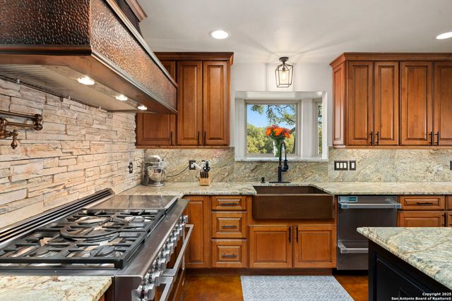 8707 Paisano Pass, San Antonio, TX 78255