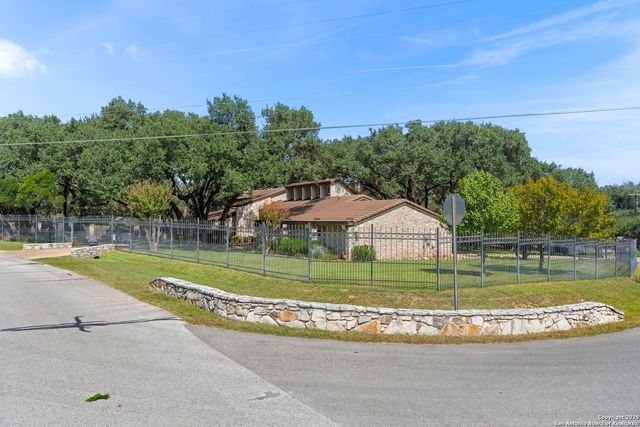 8707 Paisano Pass, San Antonio, TX 78255