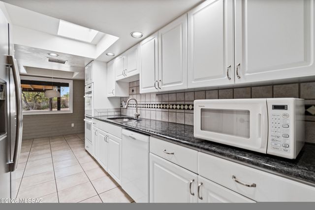 7734 E Oakwood Circle, Tucson, AZ 85750