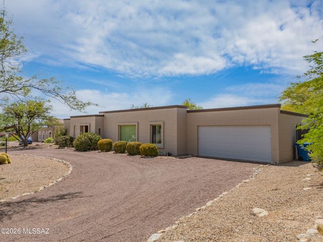 7734 E Oakwood Circle, Tucson, AZ 85750