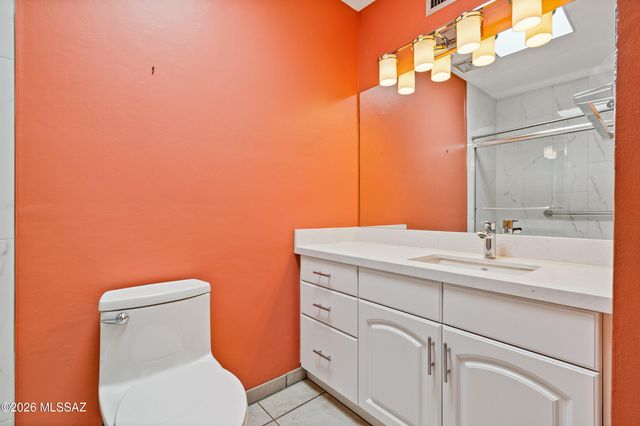 7734 E Oakwood Circle, Tucson, AZ 85750