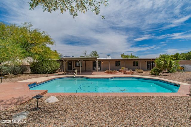 7734 E Oakwood Circle, Tucson, AZ 85750
