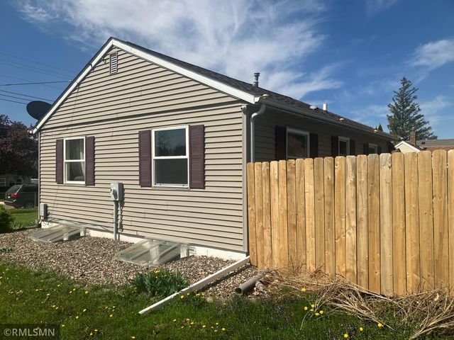 1921 3rd Avenue NE, Austin, MN 55912
