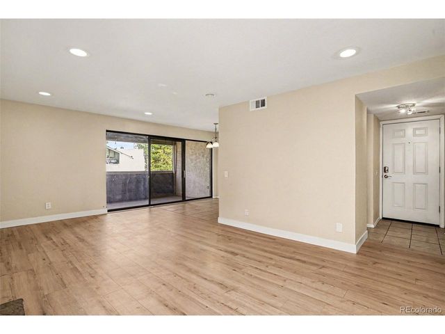 9867 E Peakview Ave E06, Englewood, CO 80111