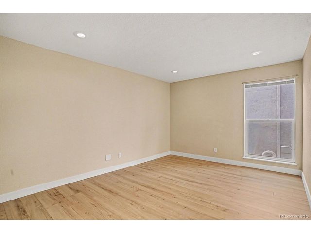 9867 E Peakview Ave E06, Englewood, CO 80111