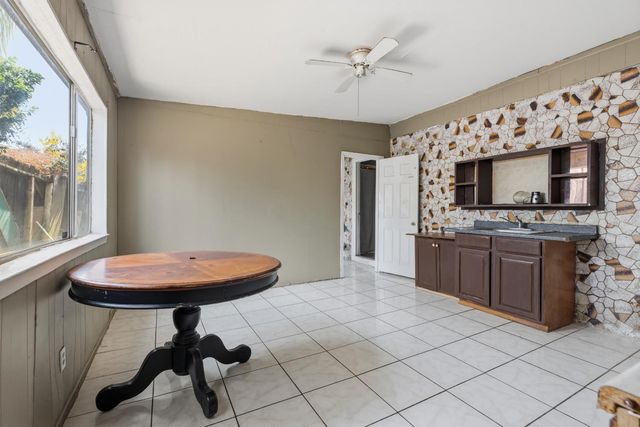 3706 Arizona Ave, Riverbank, CA 95367