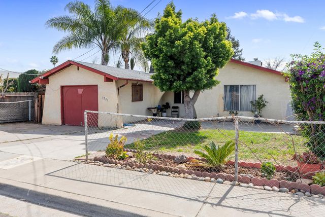 3706 Arizona Ave, Riverbank, CA 95367