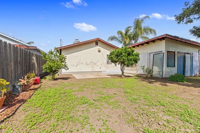 3706 Arizona Ave, Riverbank, CA 95367