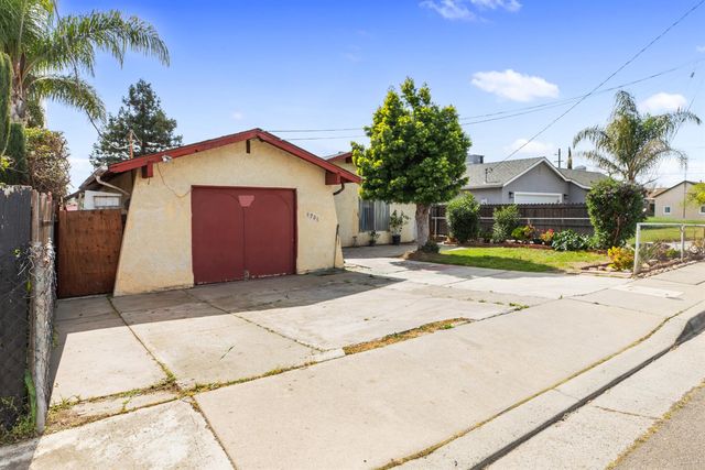 3706 Arizona Ave, Riverbank, CA 95367