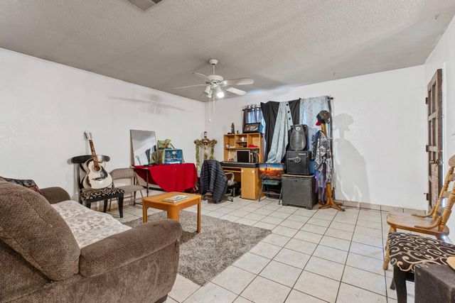 3706 Arizona Ave, Riverbank, CA 95367