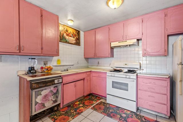 3706 Arizona Ave, Riverbank, CA 95367