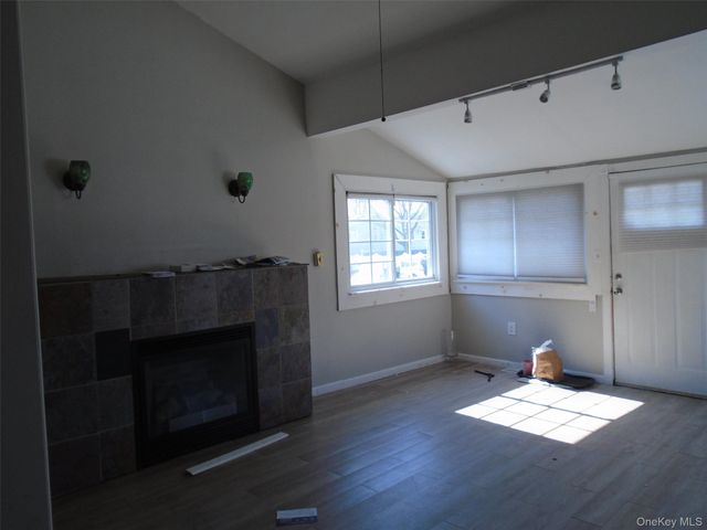 12 North Boulevard, East Rockaway, NY 11518
