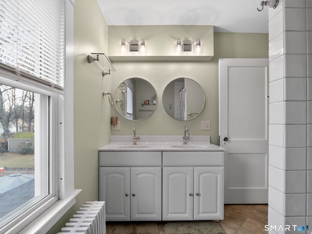 44 Lake Street, Hamden, CT 06517