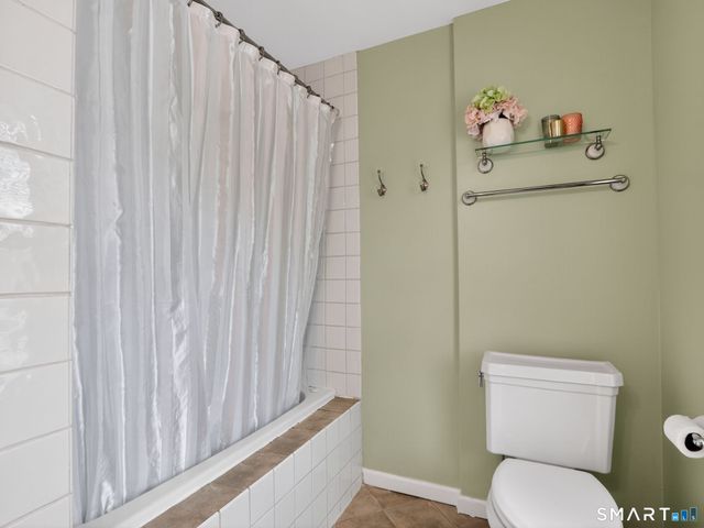 44 Lake Street, Hamden, CT 06517