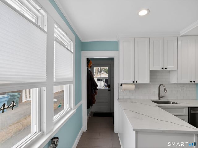 44 Lake Street, Hamden, CT 06517