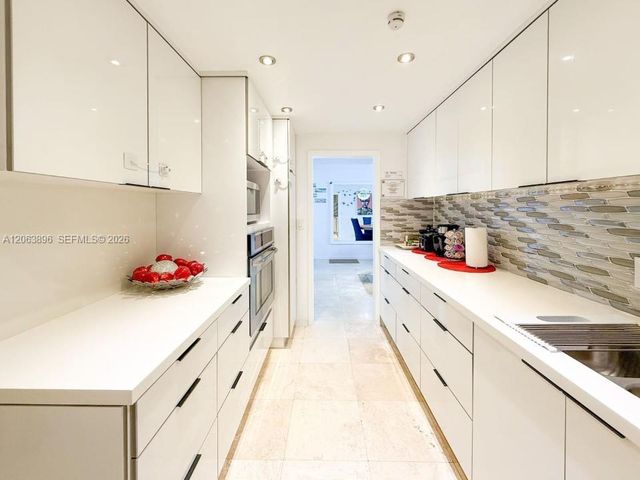 3901 S Ocean Drive 9B, Hollywood, FL 33019