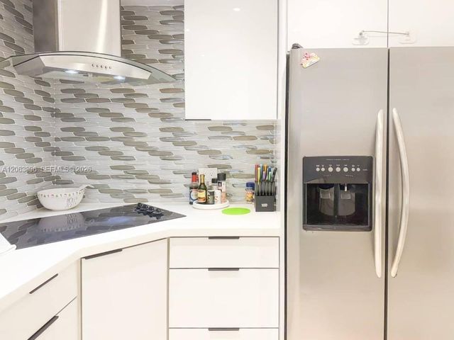 3901 S Ocean Drive 9B, Hollywood, FL 33019