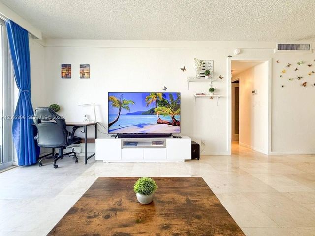 3901 S Ocean Drive 9B, Hollywood, FL 33019