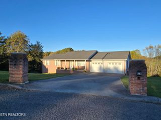 156 EL SARA Drive, New Tazewell, TN 37825