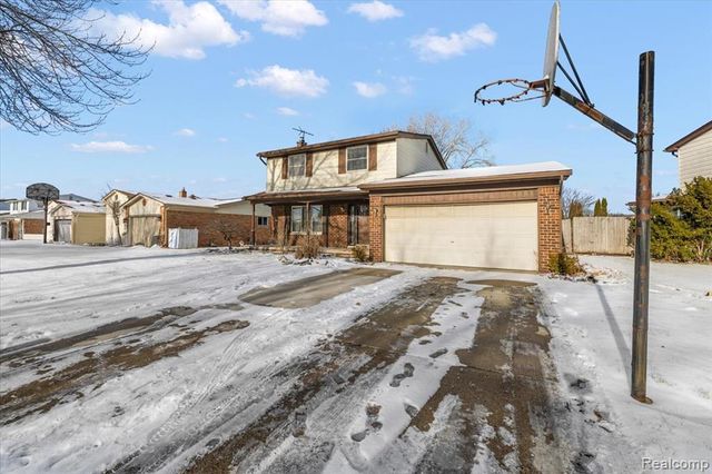 5061 Temple Drive, Sterling Heights, MI 48310