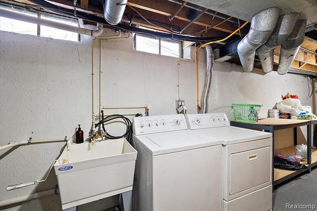 5061 Temple Drive, Sterling Heights, MI 48310