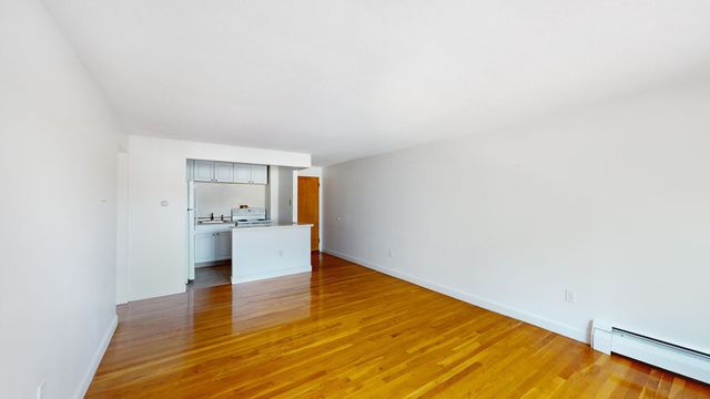 189 W. Wyoming Ave. 31, Melrose, MA 02176