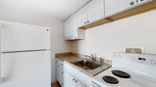 189 W. Wyoming Ave. 31, Melrose, MA 02176