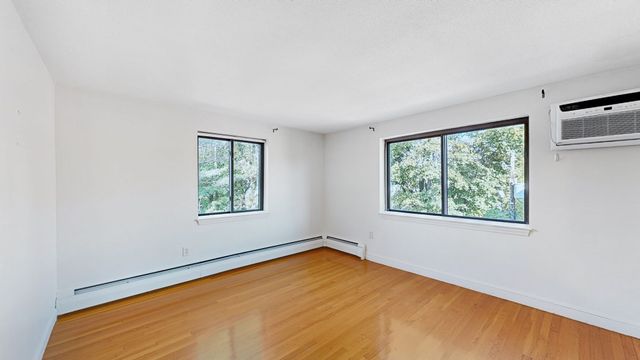 189 W. Wyoming Ave. 31, Melrose, MA 02176