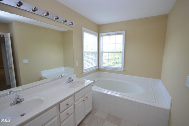 201 Tecumseh Court, Cary, NC 27513