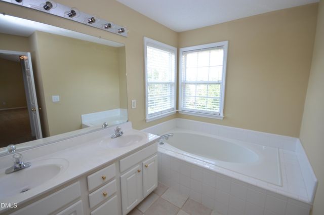 201 Tecumseh Court, Cary, NC 27513