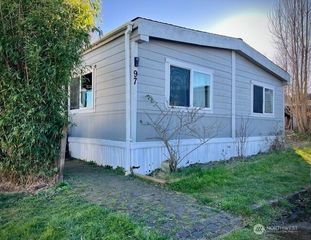1320 N Oak Harbor Street #97, Oak Harbor, WA 98277