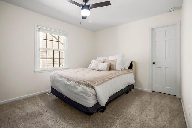 8352 Oakview Circle, Lenexa, KS 66215