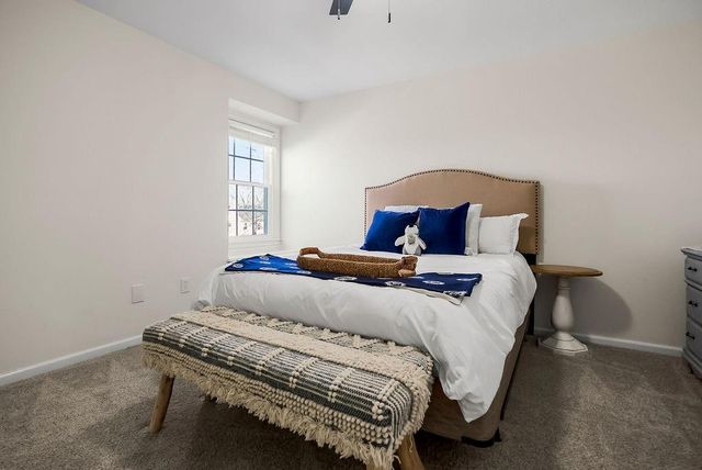 8352 Oakview Circle, Lenexa, KS 66215