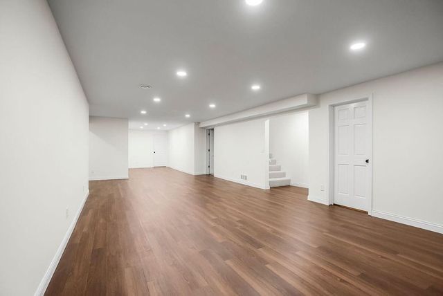 8352 Oakview Circle, Lenexa, KS 66215