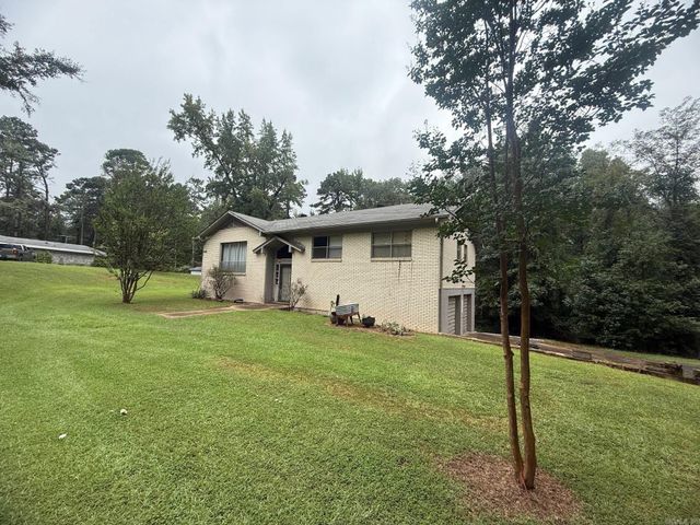 746 Unity Road, Arkadelphia, AR 71923