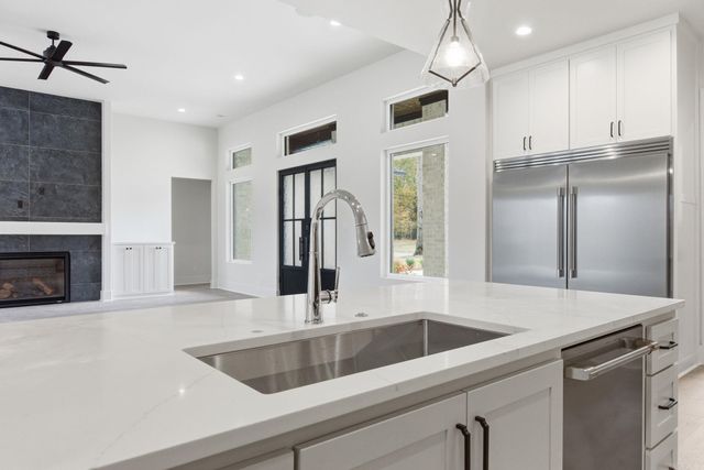 311 Devoe Bend Drive, Maumelle, AR 72113