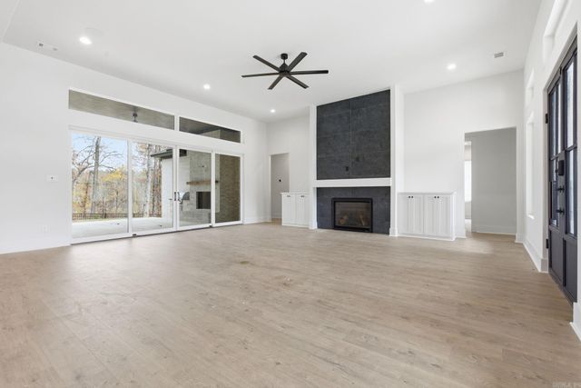 311 Devoe Bend Drive, Maumelle, AR 72113