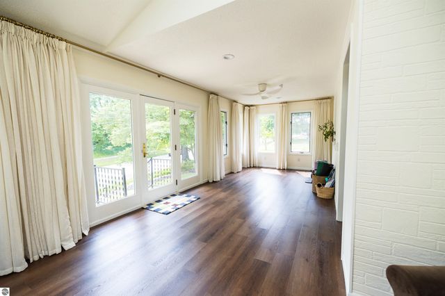 1803 NW Leonard Street, Grand Rapids, MI 49504