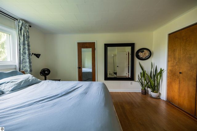 1803 NW Leonard Street, Grand Rapids, MI 49504